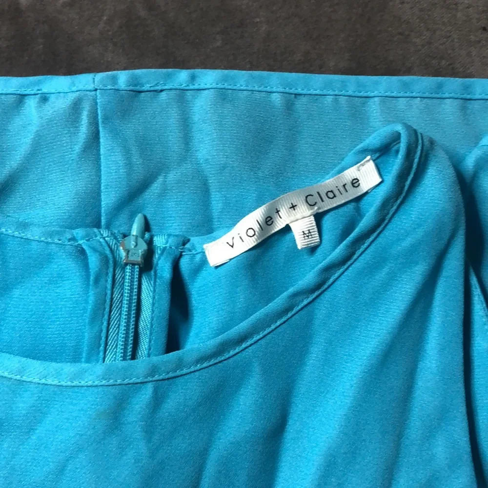 Violet + Claire sleeveless light blue shirt Size: Medium - Picture 3 of 3